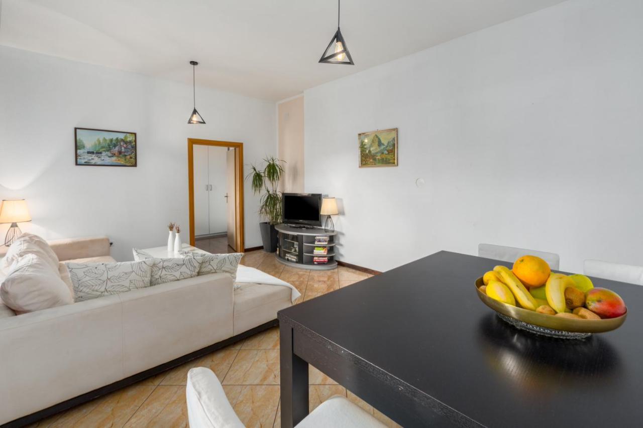 Apartments Zomzi 포레치 외부 사진