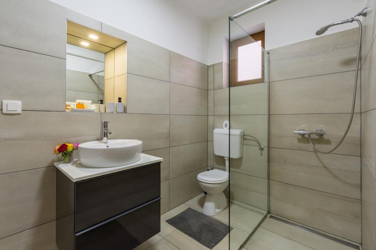 Apartments Zomzi 포레치 외부 사진