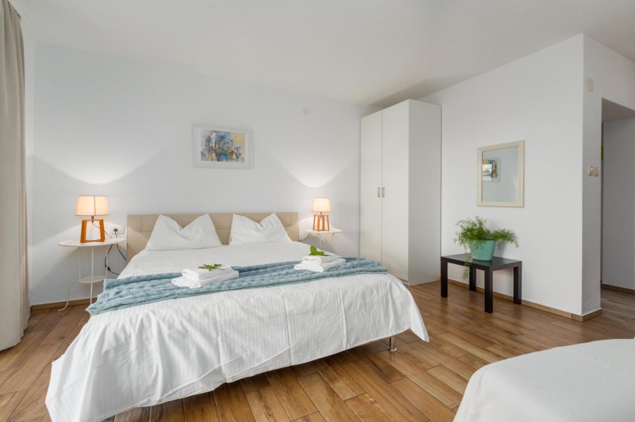 Apartments Zomzi 포레치 외부 사진