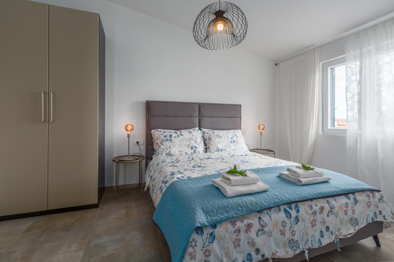 Apartments Zomzi 포레치 외부 사진