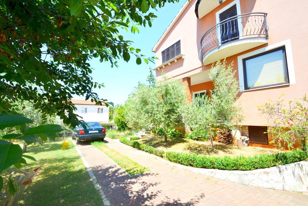 Apartments Zomzi 포레치 외부 사진